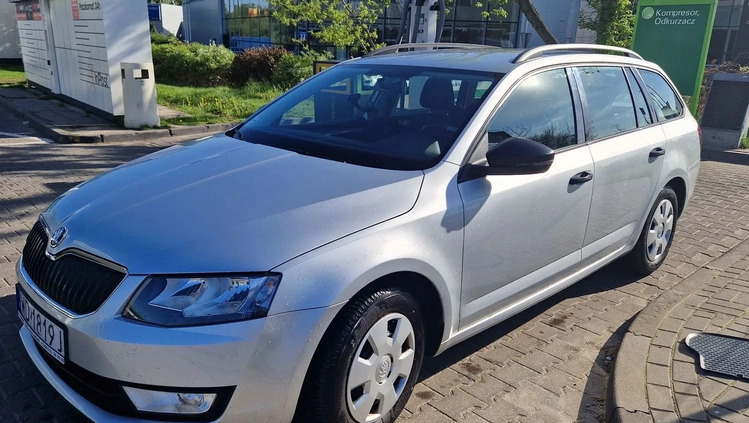 Skoda Octavia cena 42424 przebieg: 162000, rok produkcji 2017 z Warszawa małe 211